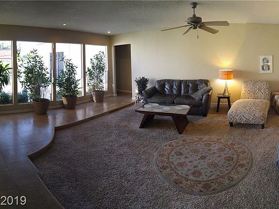 3rd image of 3070 Liberty Cir S