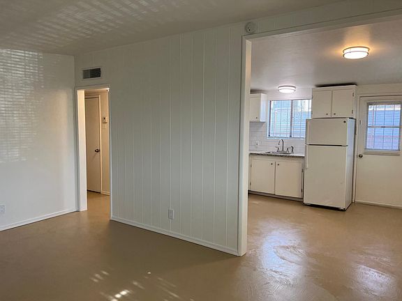 5th image of 1540 N Dodge Blvd