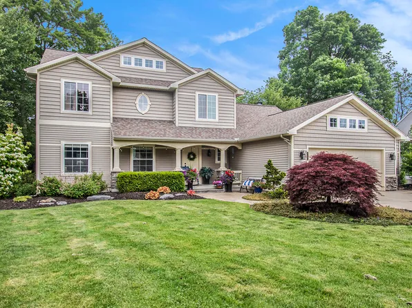 1461 Stillwater Dr, Holland, MI 49424