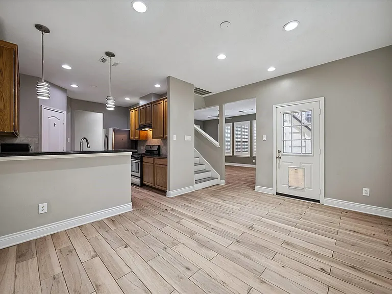 7403 Hollister Rdg — Photo 5