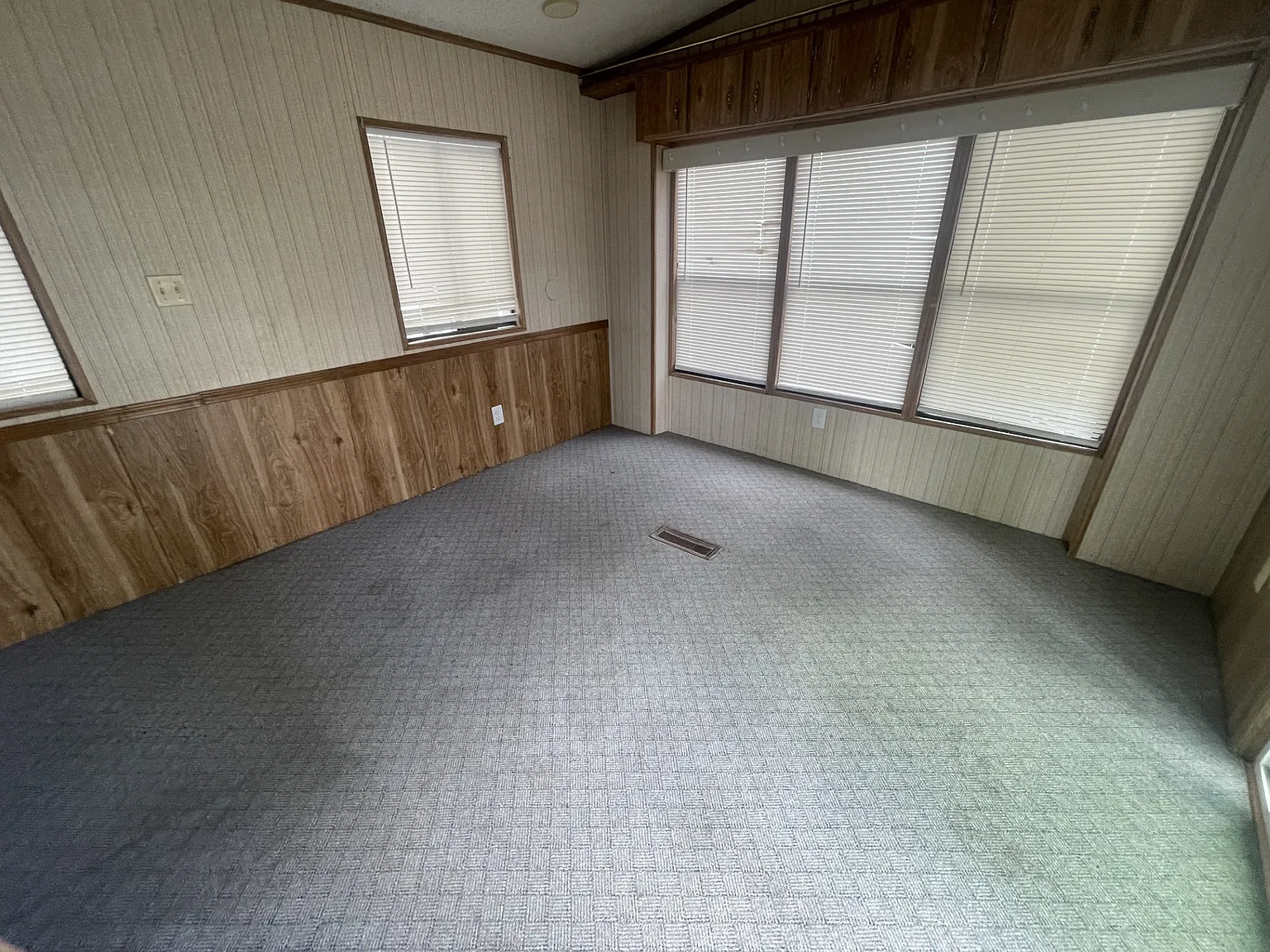 1 bed, 950 sqft, $1,000 — Photo 2