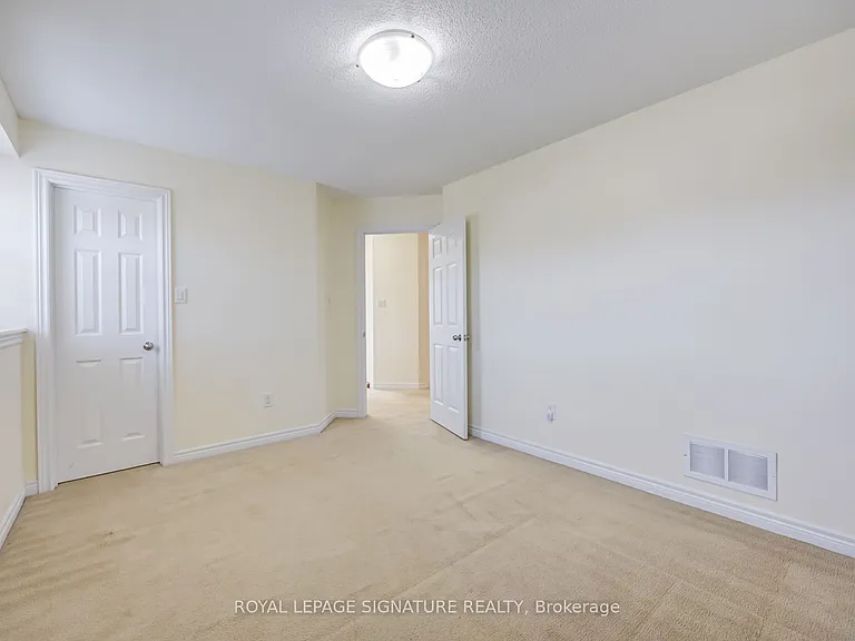 44 Selby Dr — Photo 26