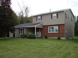 9 Park Ave, Nassau, NY 12123