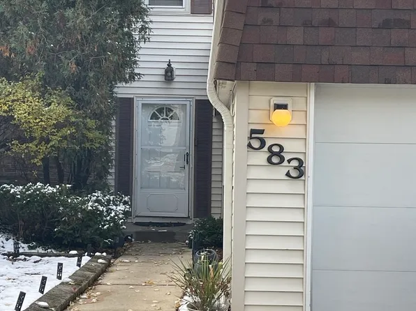 583 Norman Rd, Bolingbrook, IL 60440
