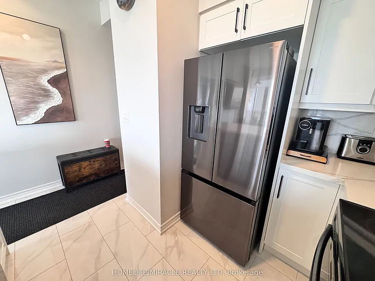 388 Prince Of Wales Dr #3406 — Photo 32