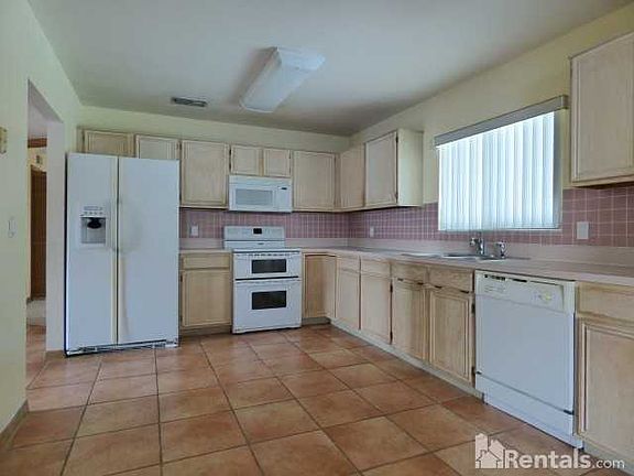 5th image of 1514 Thornhill Cir