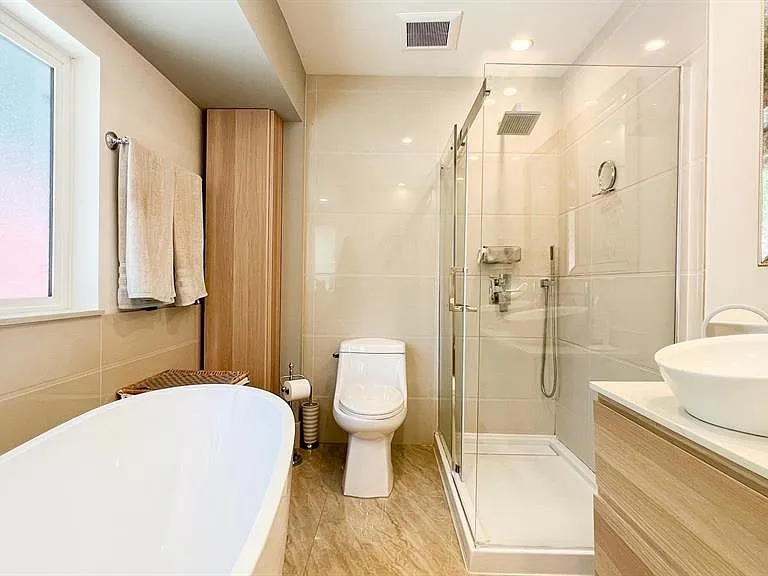 1395 Palmerston Ave #MAIN LEVEL — Photo 20
