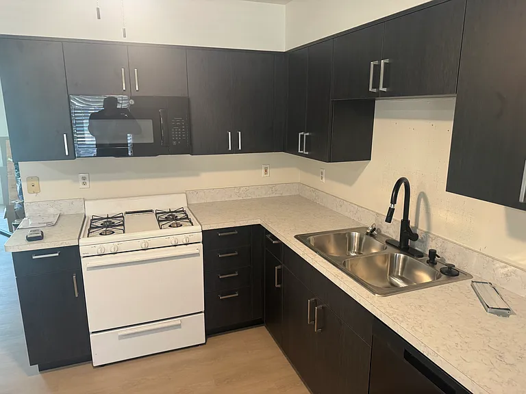 416 N Meldrum St #B — Photo 2