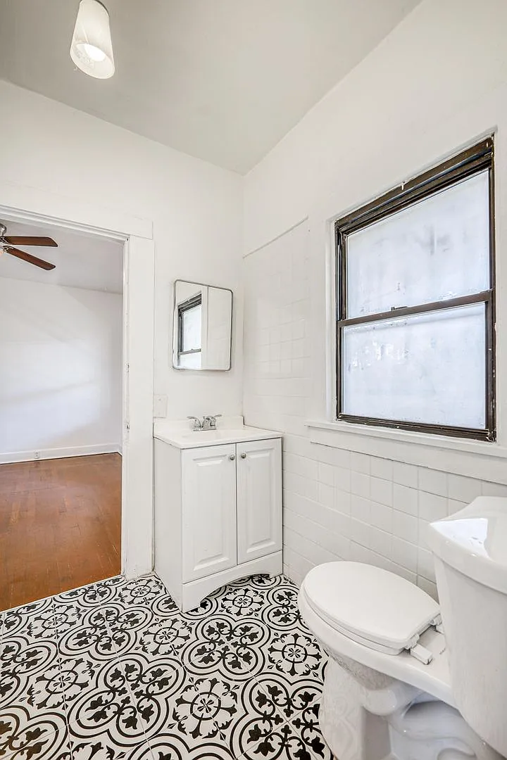 Beautiful completely remodeled 2 bedrooms, 1 bathroom, plus a versatile office, study, or small t... — Photo 3