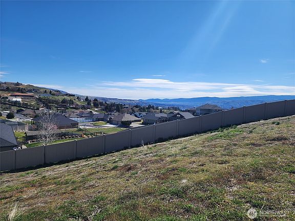 3rd image of 83 Sunny Meadows Loop