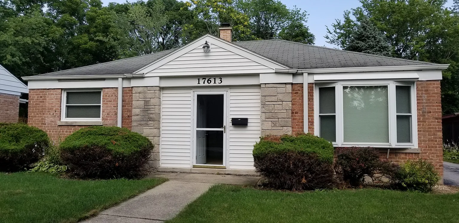 17613 Howe Ave photo 1