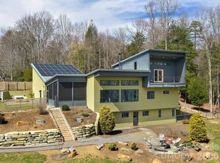 15 Sourwood Ln, Fletcher, NC 28732