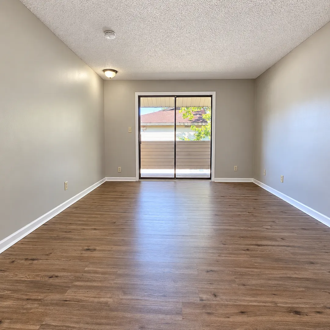 Move In Special! Under New Management - 1br / 1ba Apartment — Photo 3