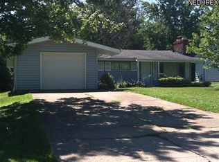 9037 Cranbrook Dr, Northfield, OH 44067