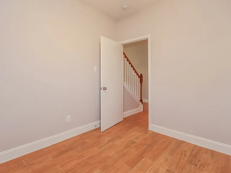 553 Small Cedar Dr — Photo 16