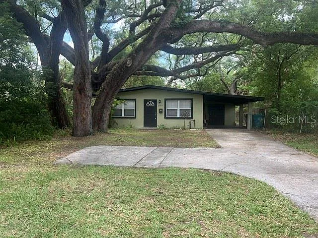 2211 E Amelia St — Photo 1