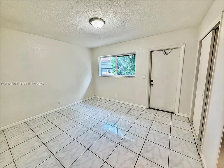 1821 N 17th Ct #24 — Photo 10