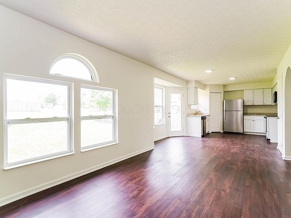 4th image of 113 Straton Dr