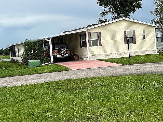 Street view of front of home