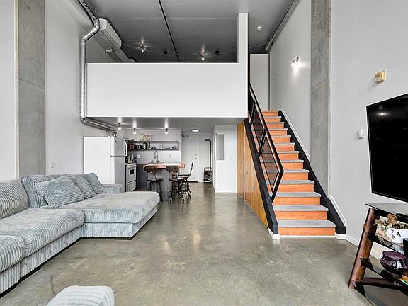 5th image of 535 N 8th Ave SE #216