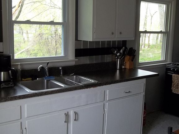5th image of 3412 Elm St