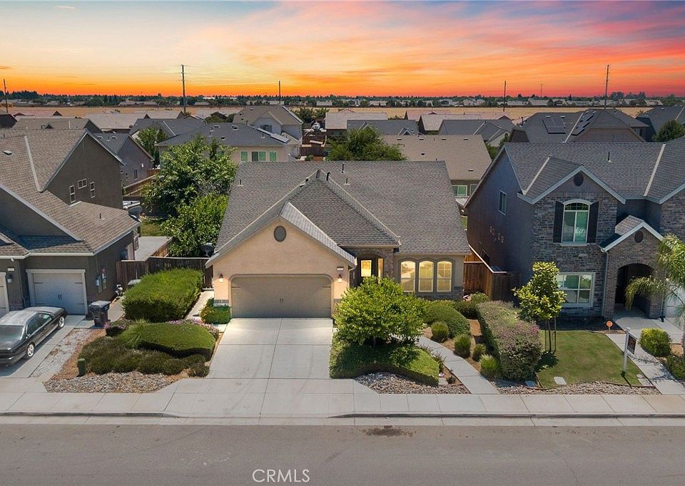 1st image of 9305 Red Pine Dr