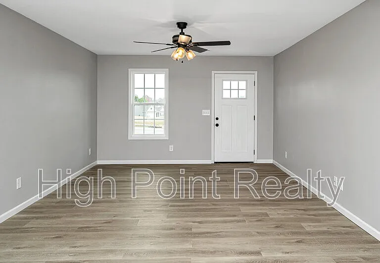 85 Smith Glen Dr — Photo 9