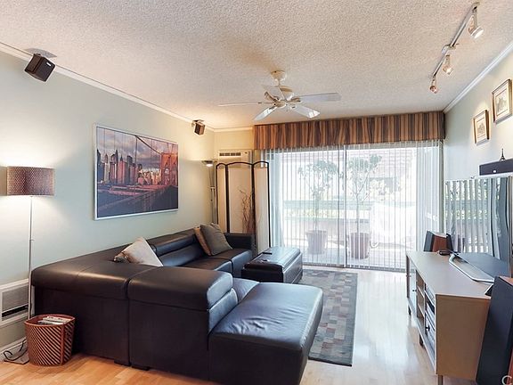 3rd image of 360 S Euclid Ave Unit 316