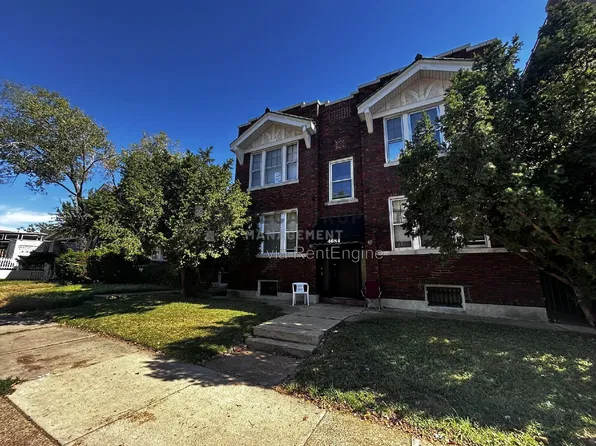 4684 S Grand Blvd APT 2S, Saint Louis, MO 63111