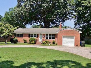 44 Turlington Rd, Newport News, VA 23606