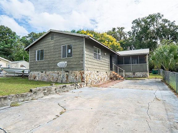 3rd image of 311 S THOMPSON AVENUE