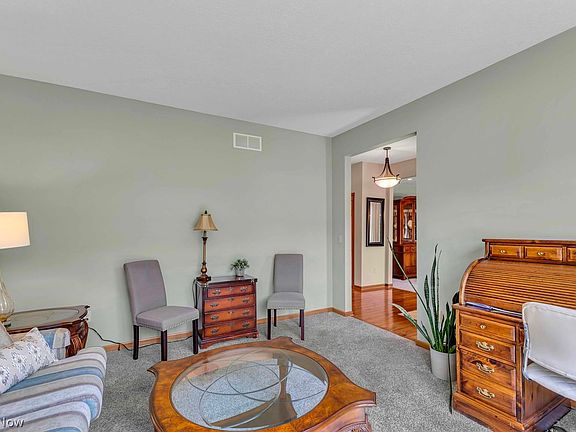 4th image of 33258 Saint James Trl