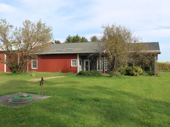26131 Straw School Rd, Shannon, IL 61078