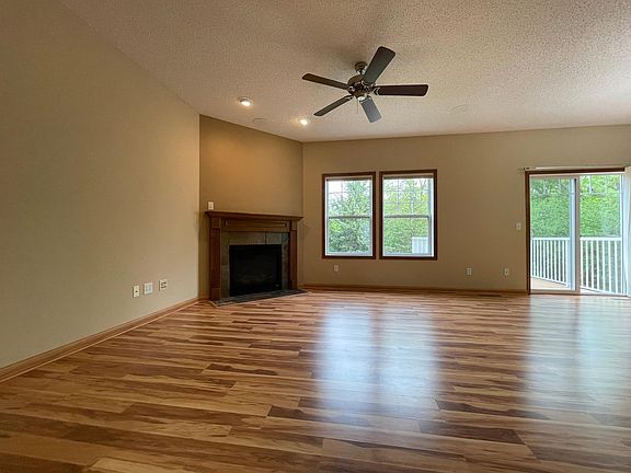 3rd image of 5016 Dunkirk Pl N