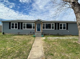 341 Leeper St, Lobelville, TN 37097