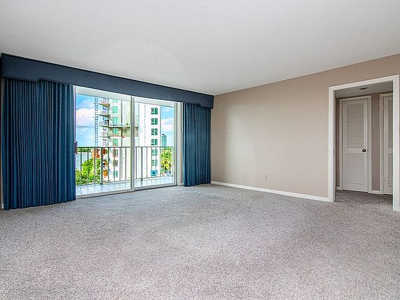 4th image of 2611 Bayshore Blvd APT 702
