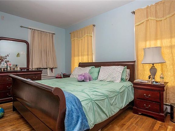 3rd image of 139-141 Terrace Ave