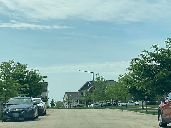 4th image of 1407 Bellflower Ln
