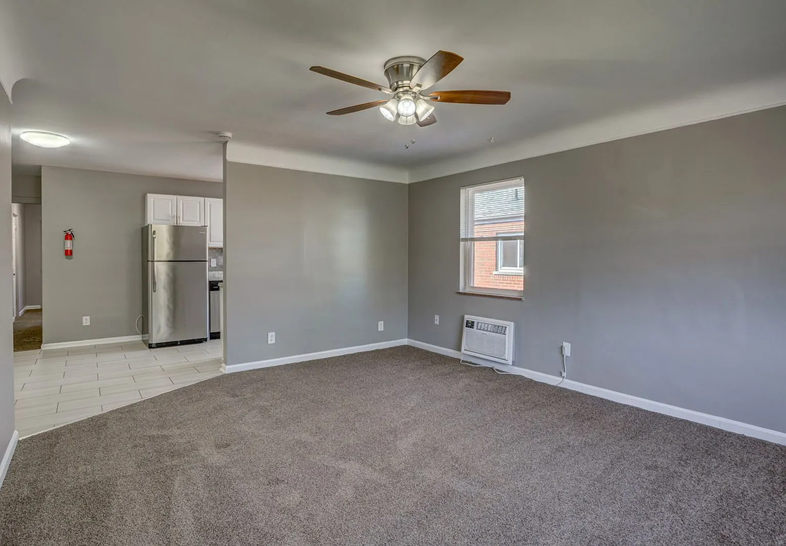 2 bed, 1.0 bath, $1,020 — Photo 4