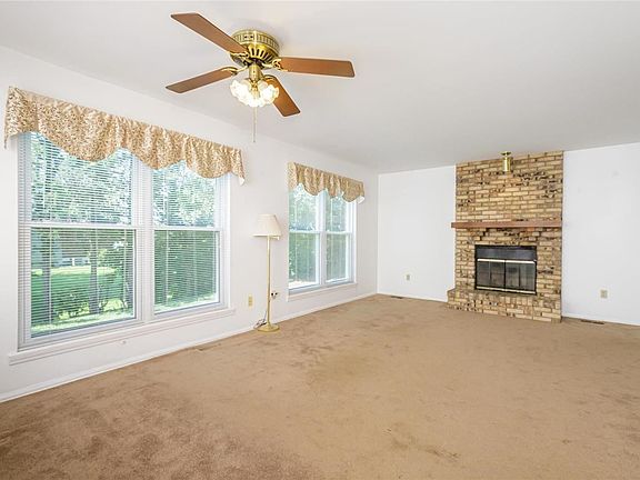 2nd image of 360 Sturbridge Village Dr