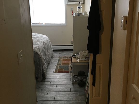 4th image of 2801 Girard Ave S APT 103
