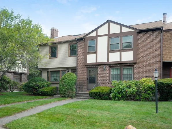 4 Scotty Hollow Dr #A4, North Chelmsford, MA 01863