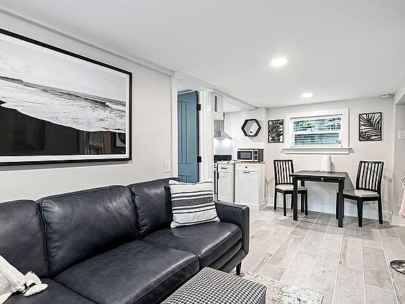 2nd image of 3631 Boone Park Ave #1