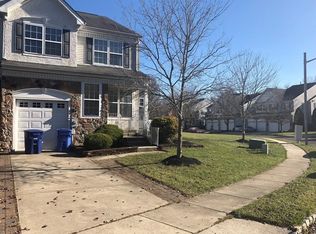 94 Weaver Dr, Marlton, NJ 08053