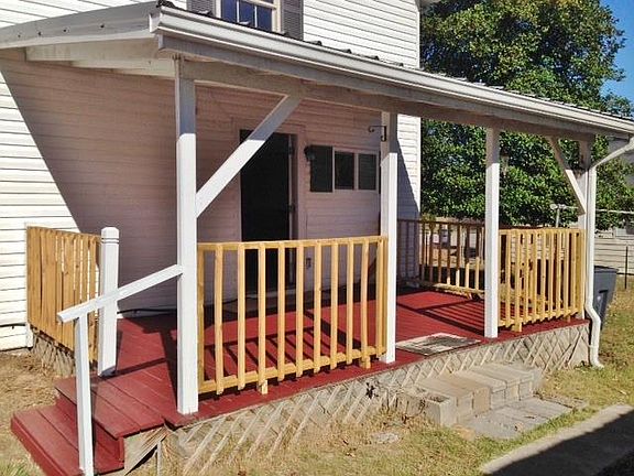 2nd image of 305 Anderson St