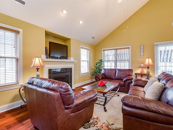 4th image of 1659 Asbury Ave #1659
