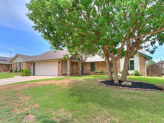 4th image of 325 E Grand Teton Ct