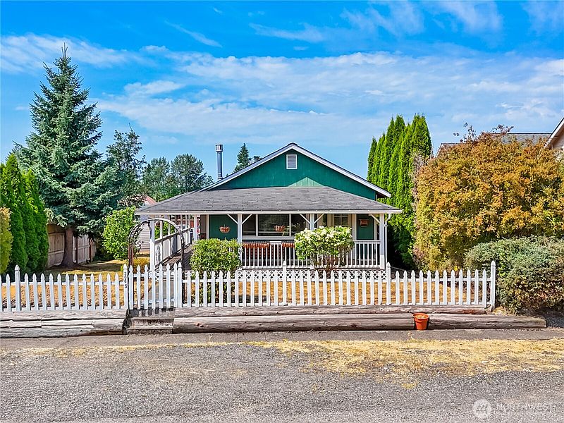 3rd image of 206 Kentucky Avenue