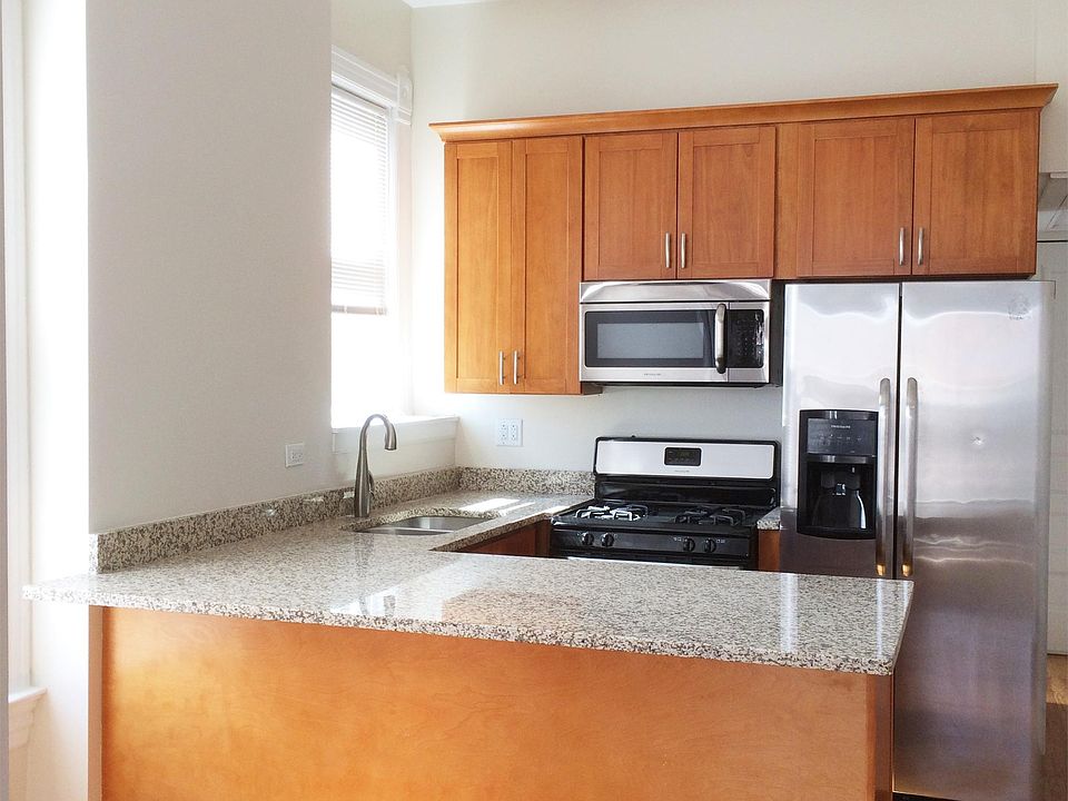 1st image of 1456 N Maplewood Ave APT 3F