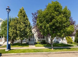 7904 13th Ave SW, Edmonton, AB T6X 1H2